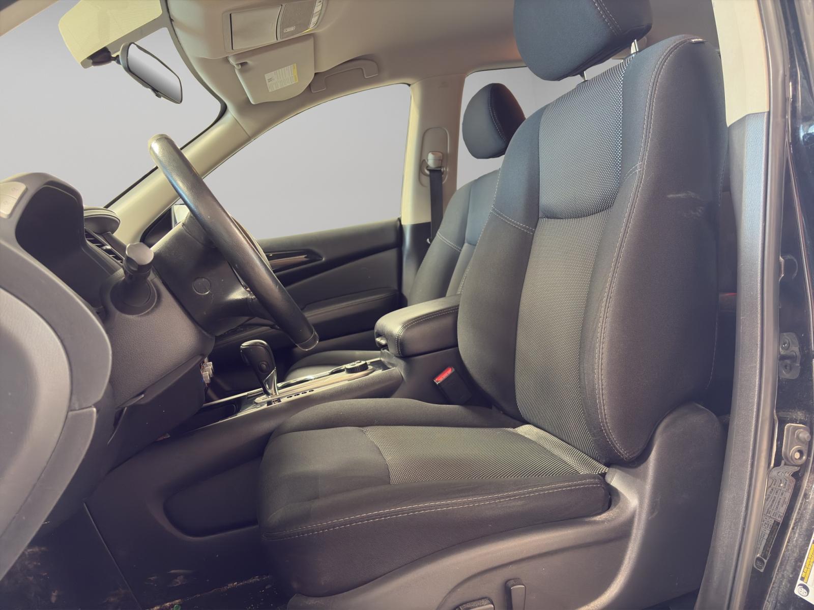 Nissan Pathfinder SV 2019 — photo 8