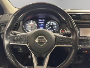 Miniature 10 Nissan Qashqai S 2018