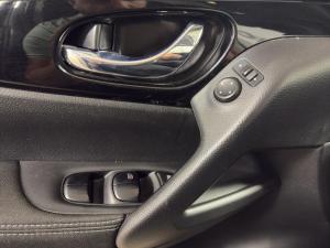 Miniature 15 Nissan Qashqai S 2018