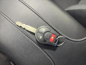 Miniature 17 Nissan Qashqai S 2023