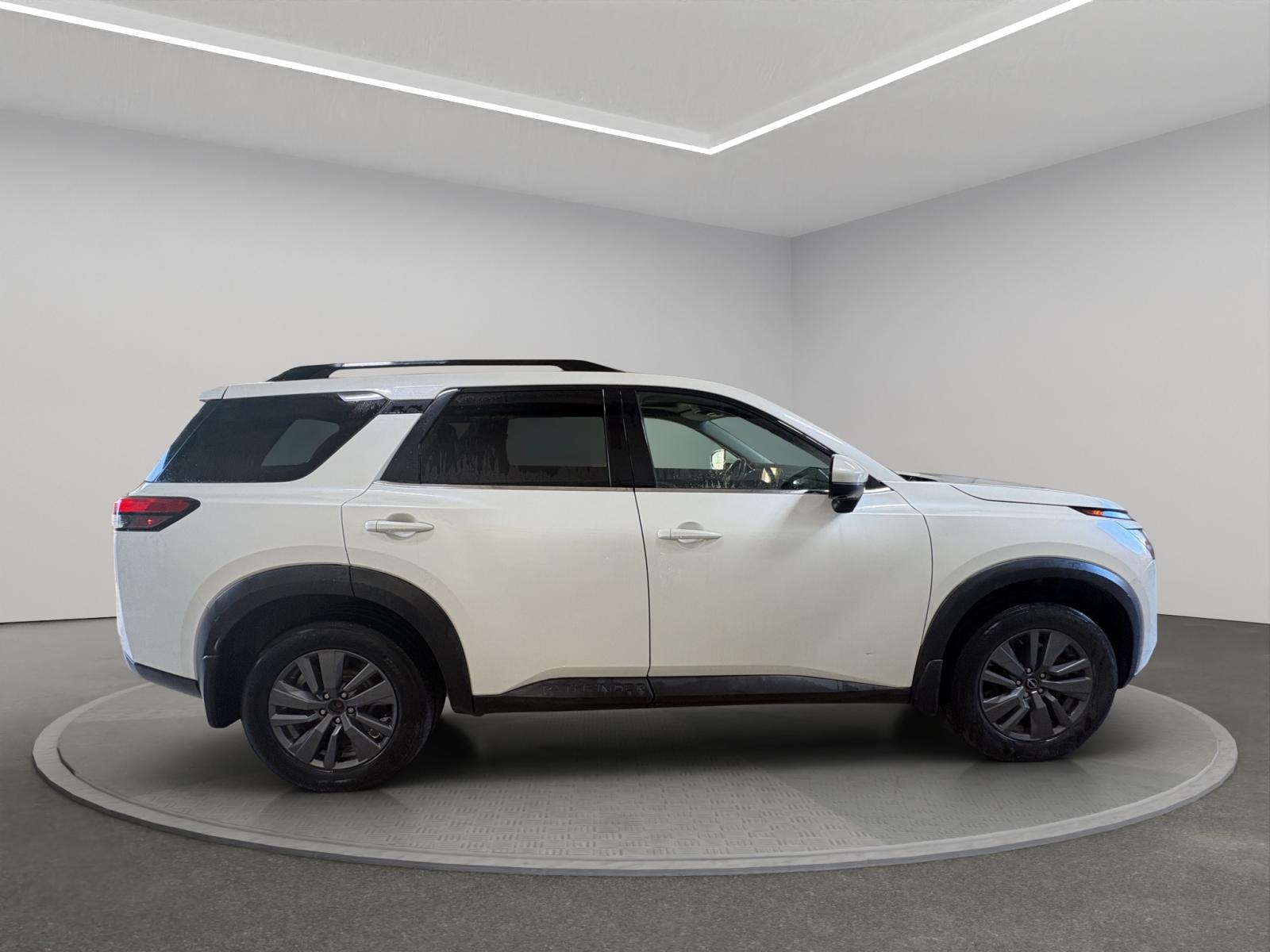 Nissan Pathfinder SV 2023 — photo 7