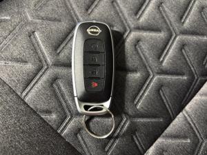 Miniature 16 Nissan Kicks SV 2025