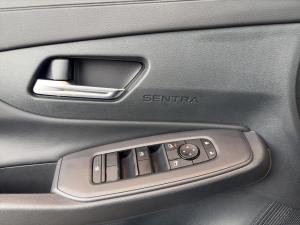 Miniature 14 Nissan Sentra SV Premium 2026