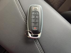 Miniature 16 Nissan Sentra SV Premium 2026