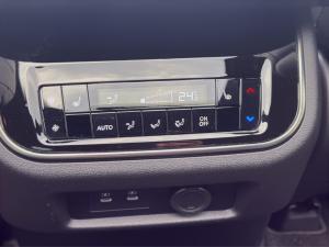 Miniature 14 Nissan Armada PRO-4X 2026