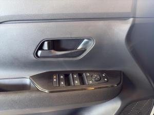 Miniature 14 Nissan Kicks S 2026