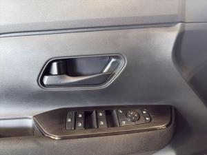 Miniature 14 Nissan Kicks S 2026