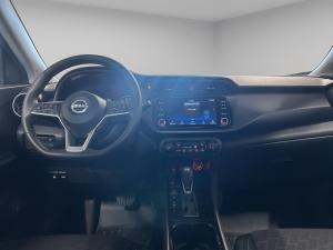 Miniature 12 Nissan Kicks Play SV 2025