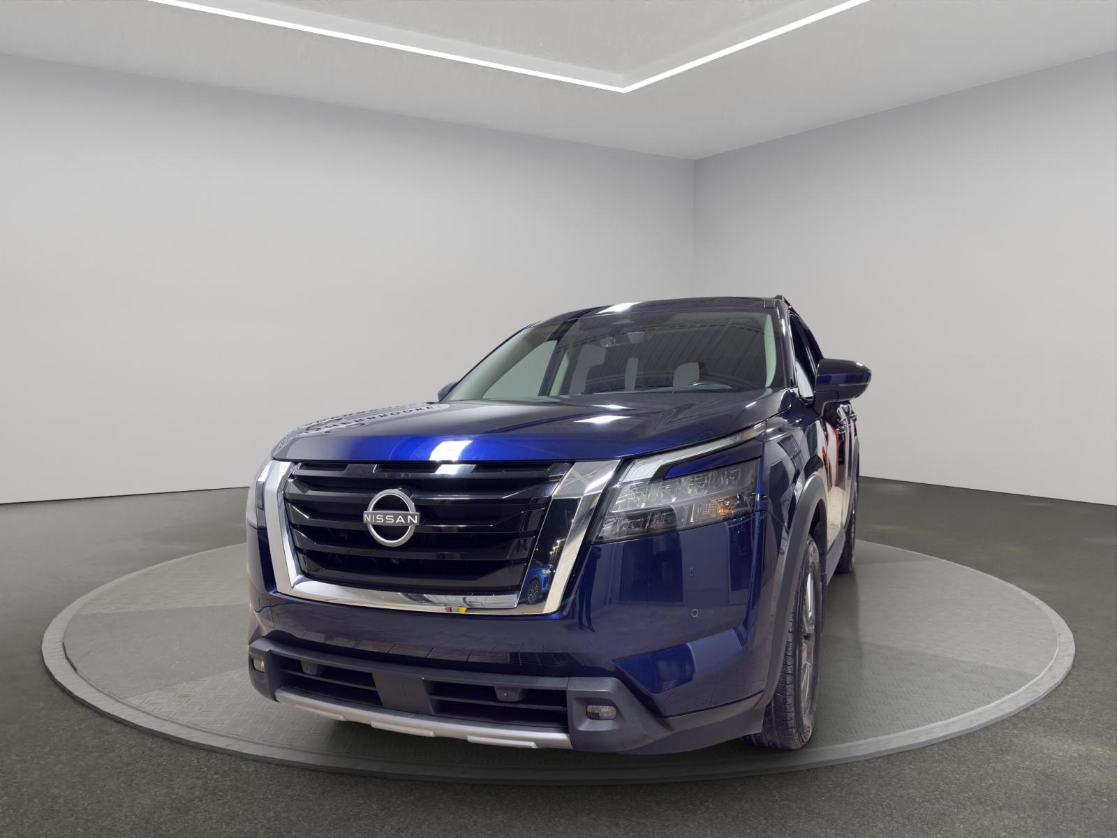 Nissan Pathfinder SV 2024