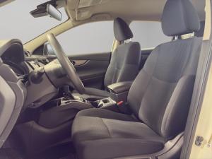 Miniature 8 Nissan Qashqai S 2023