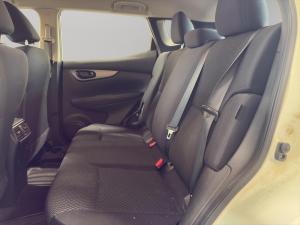 Miniature 10 Nissan Qashqai S 2023