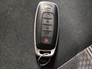 Miniature 14 Nissan Versa SR 2024