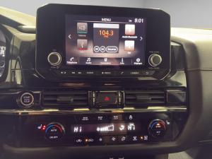 Thumbnail 11 Nissan Pathfinder SV 2023