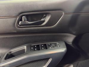 Thumbnail 14 Nissan Pathfinder SV 2023