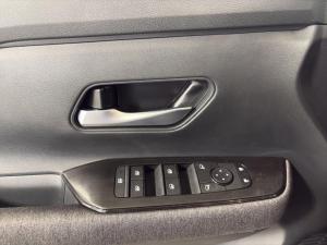 Thumbnail 14 Nissan Kicks SV 2026