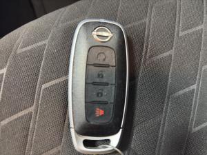 Miniature 15 Nissan Kicks Play SV 2025