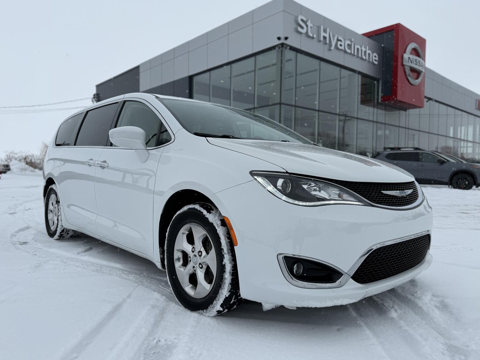 Image 4 Chrysler Pacifica Hybrid Touring 2020