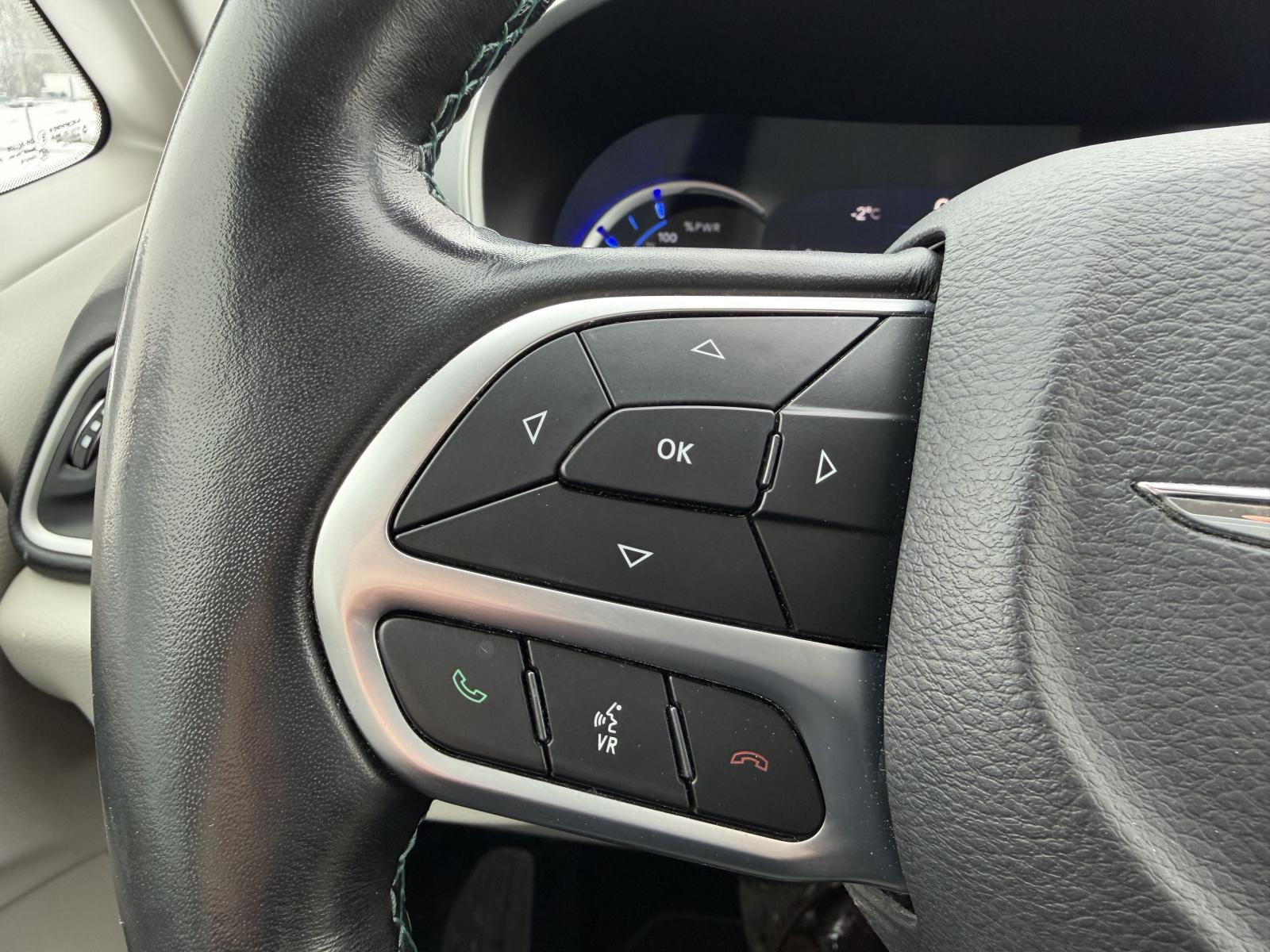 Image 14 Chrysler Pacifica Hybrid Touring 2020
