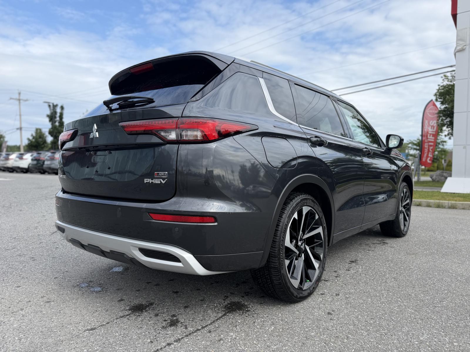 Mitsubishi Outlander SEL PHEV 2025 — photo 6
