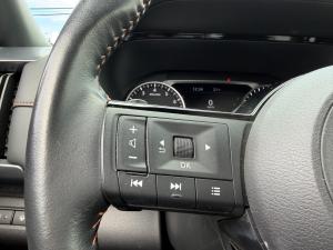 Thumbnail 19 Nissan Pathfinder SV 2023