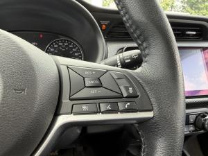 Miniature 13 Nissan Kicks SV Special Edition 2023