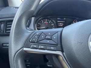 Miniature 12 Nissan Qashqai S 2023