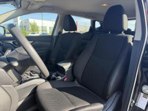 Miniature 10 Nissan Qashqai S 2023