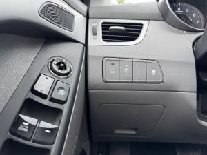 Miniature 12 Hyundai Elantra L 2016