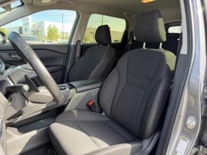 Miniature 10 Nissan Rogue S 2026