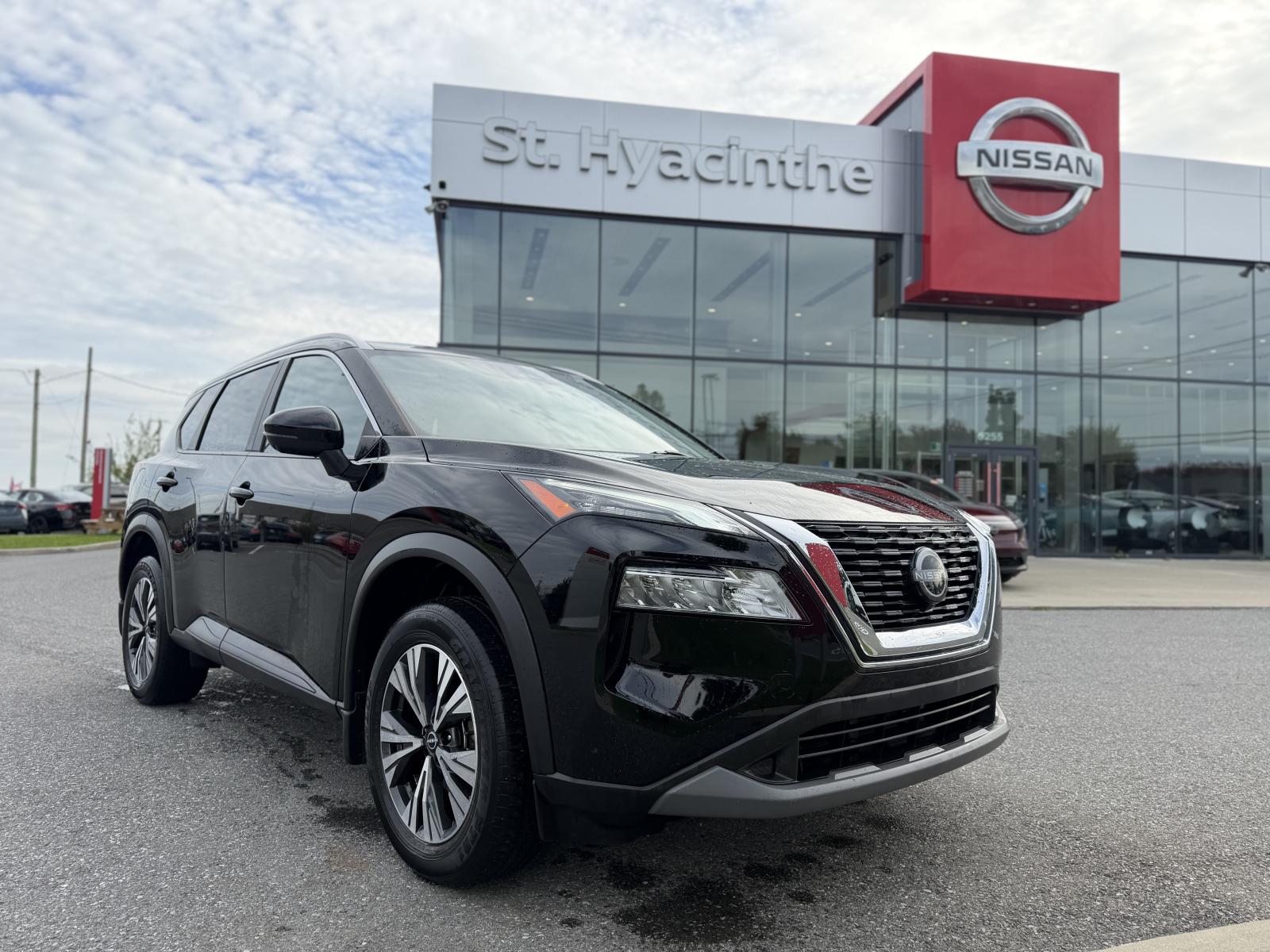 Nissan Rogue SV Moonroof 2023