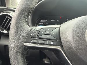Miniature 12 Nissan Kicks SV Special Edition 2024