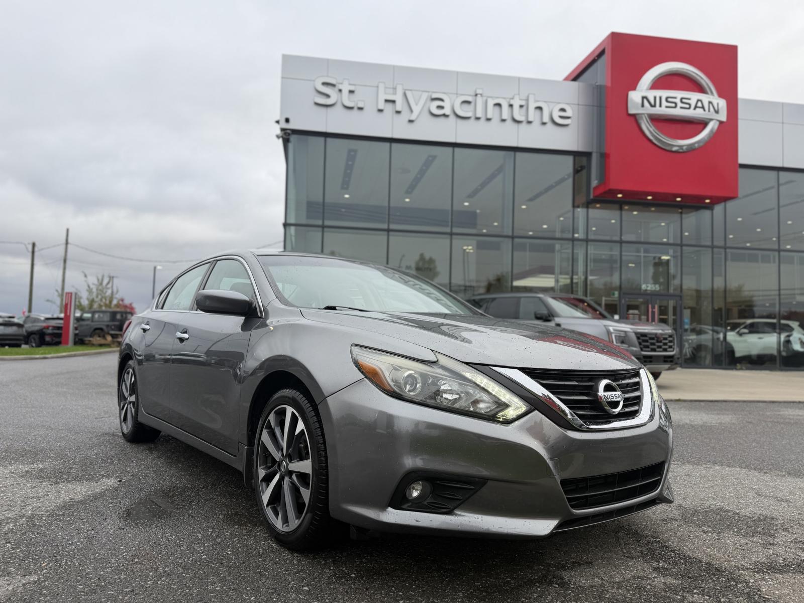 Image 1 Nissan Altima SR 2016