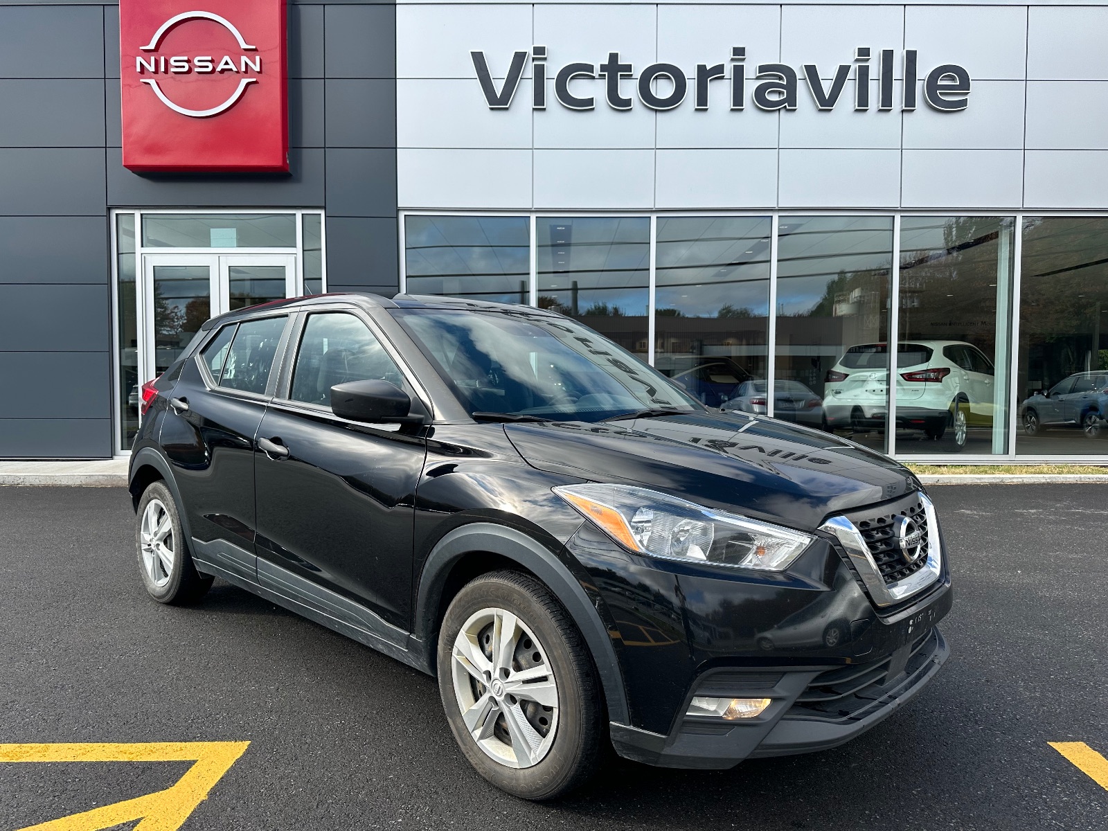 used nissan kicks for sale