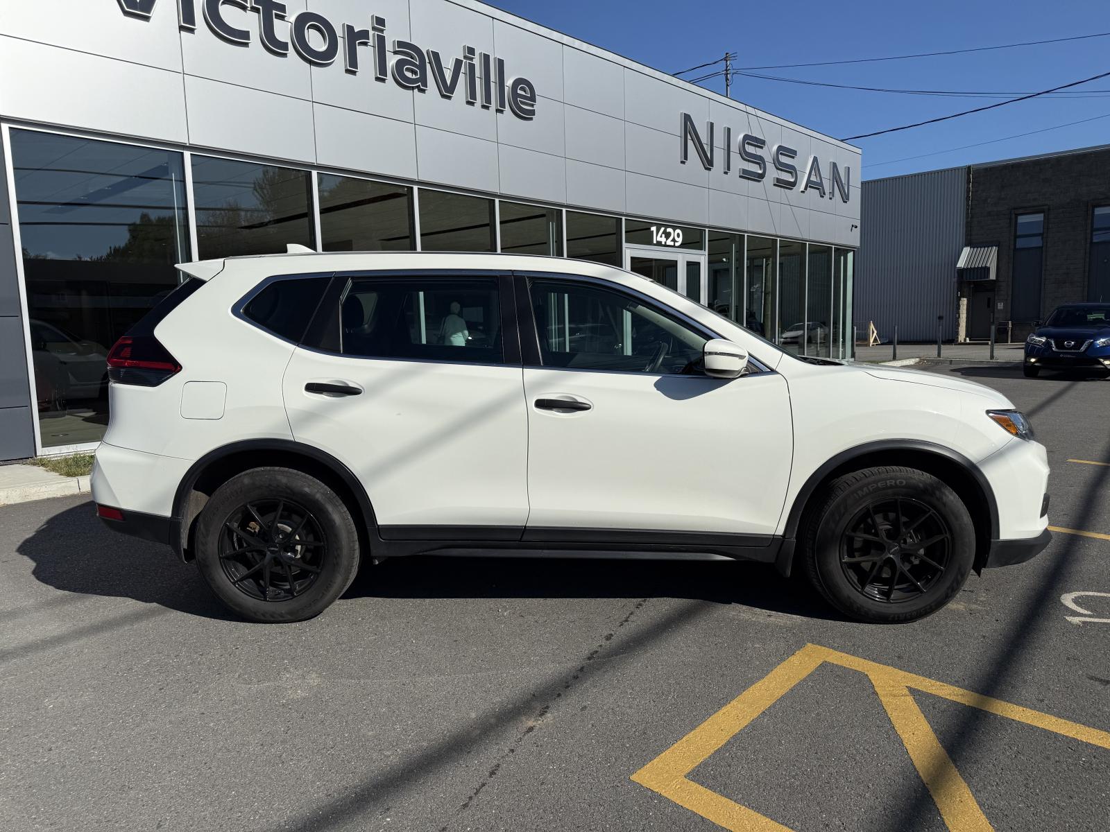 Image 9 Nissan Rogue S 2020