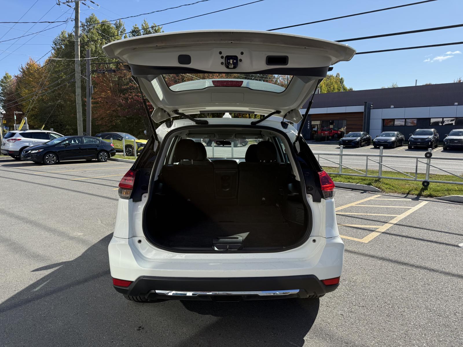 Image 10 Nissan Rogue S 2020