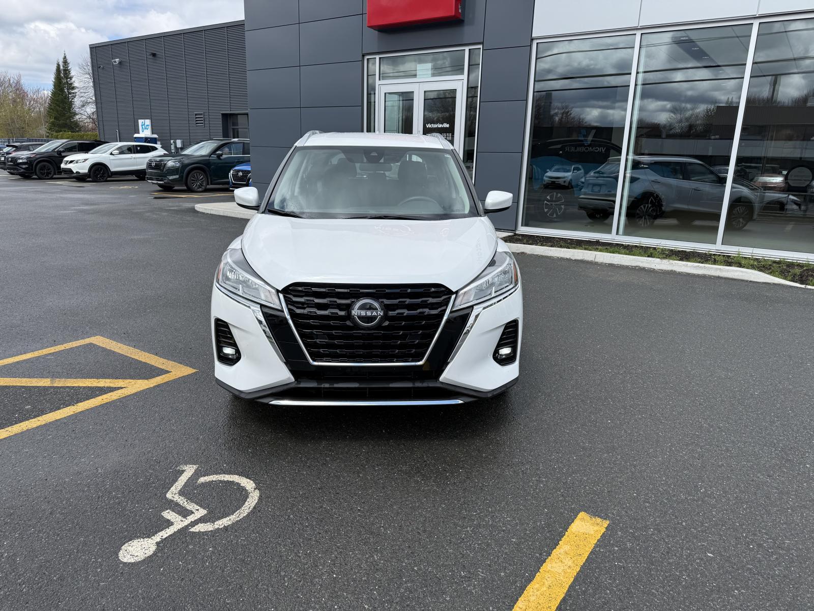 Nissan Kicks SV 2023 — photo 3