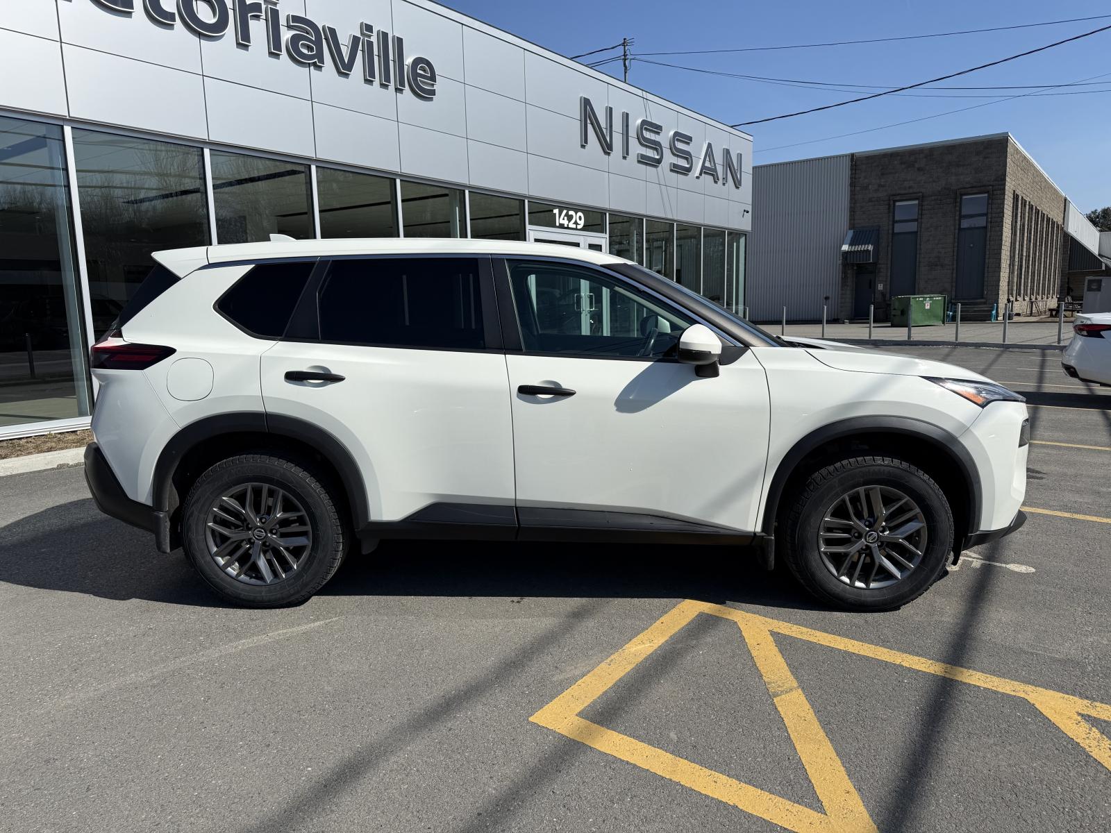 Image 8 Nissan Rogue S 2021