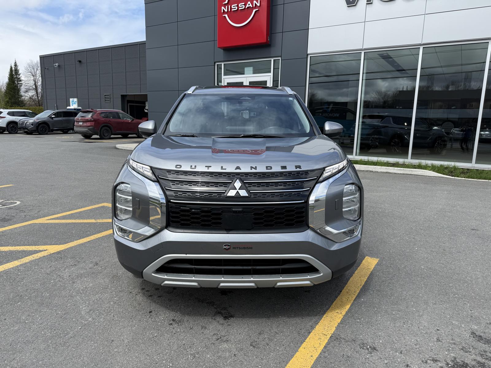 Mitsubishi Outlander ES PHEV 2024 — photo 3