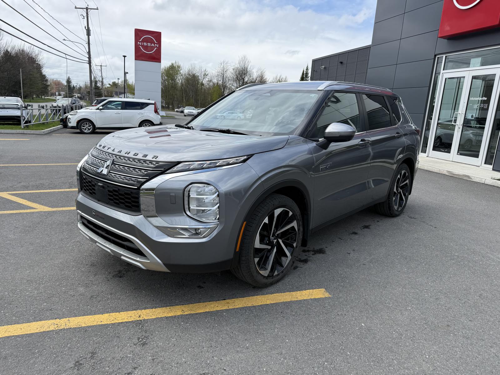 Mitsubishi Outlander ES PHEV 2024 — photo 4