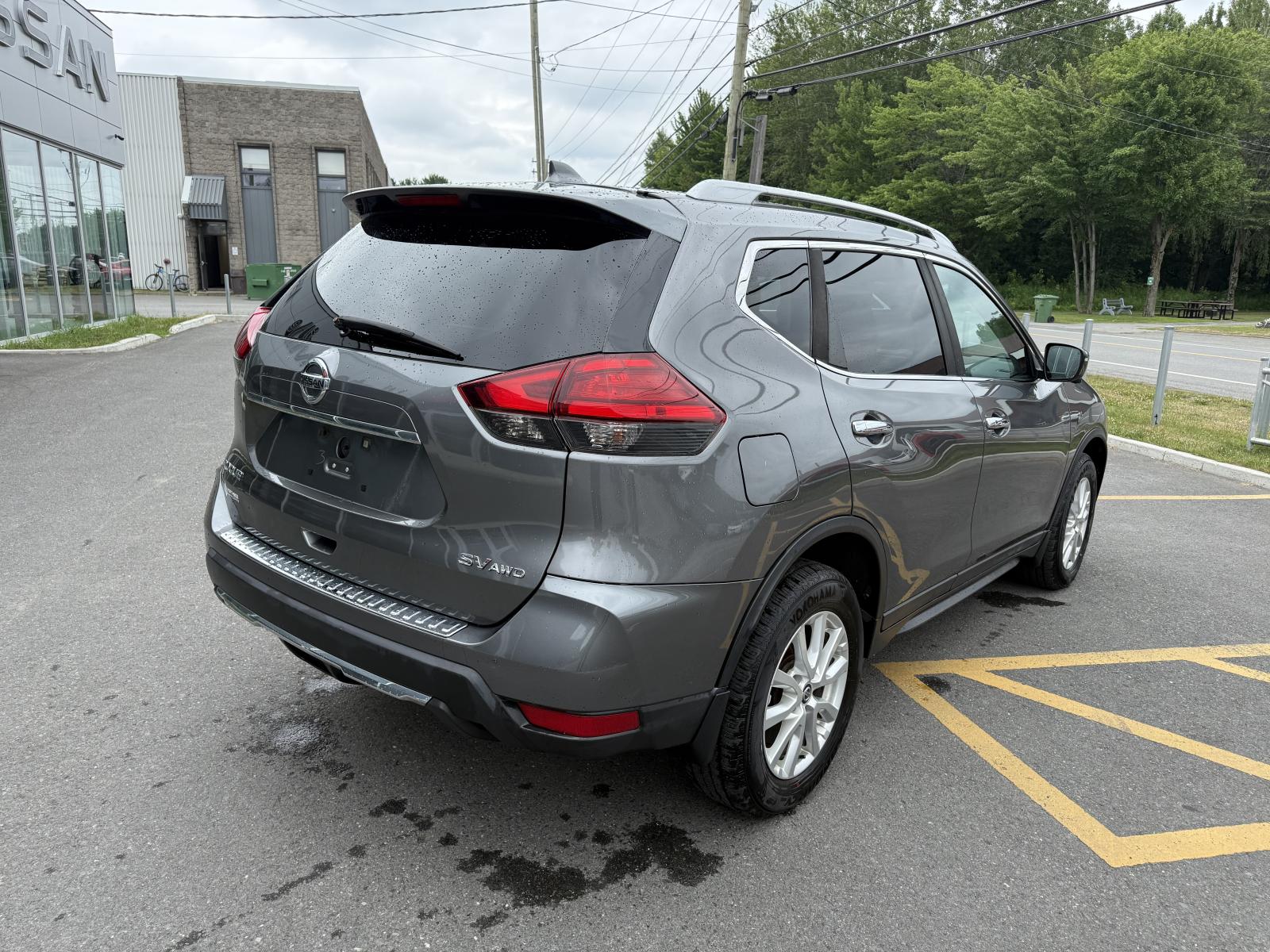 Nissan Rogue SV 2017 — photo 8