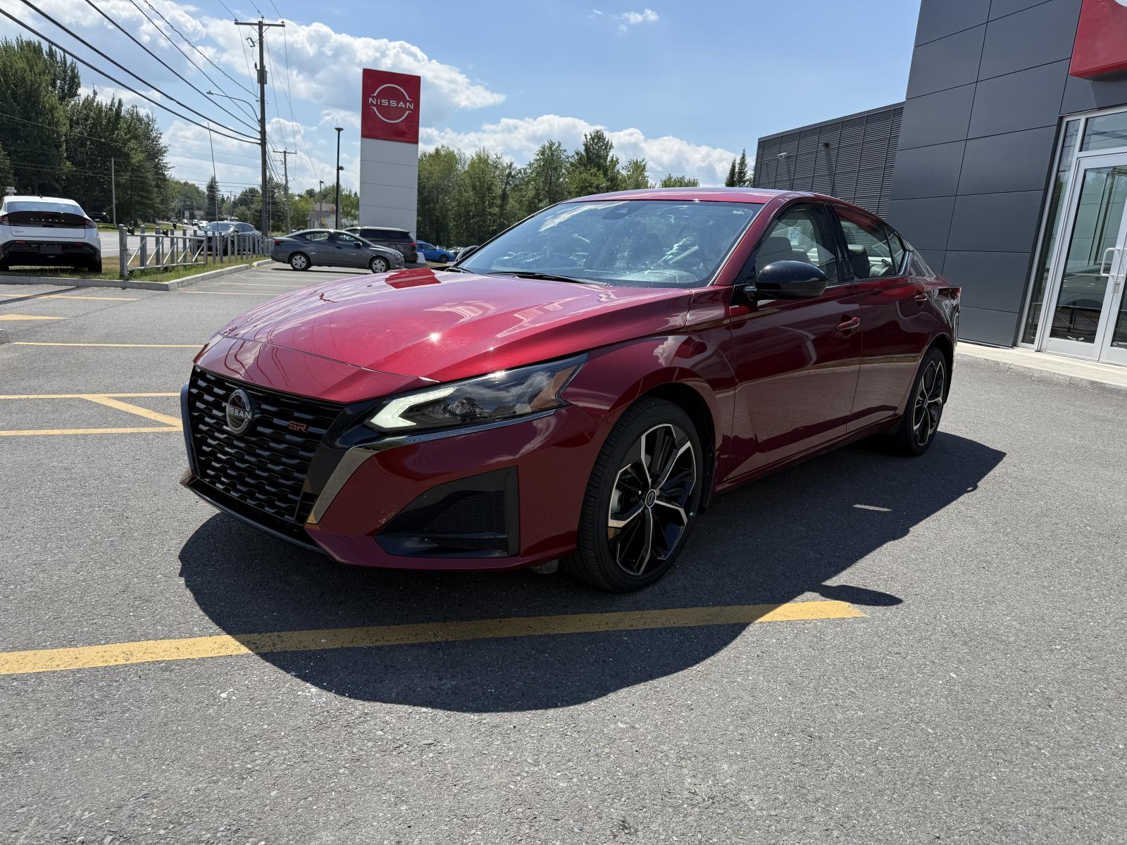 Nissan Altima SR 2023 — photo 4