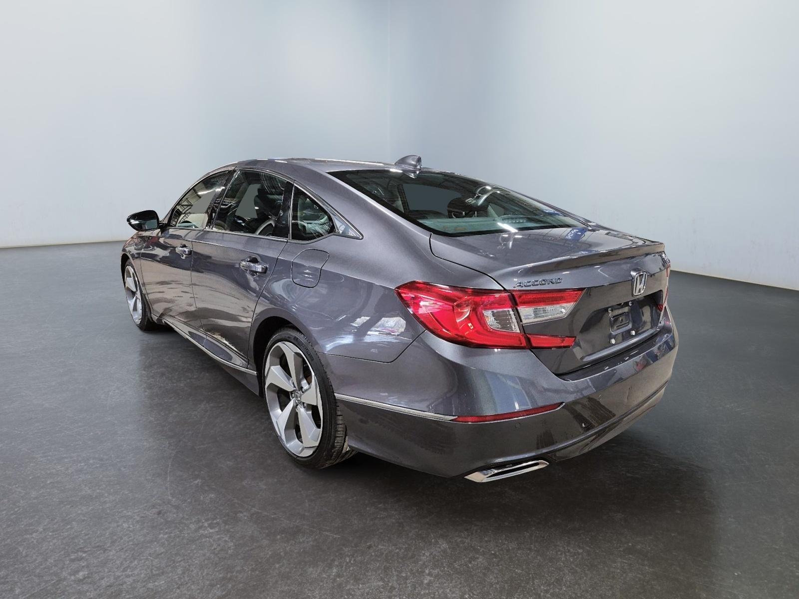 Honda Accord Touring 2020 — photo 7