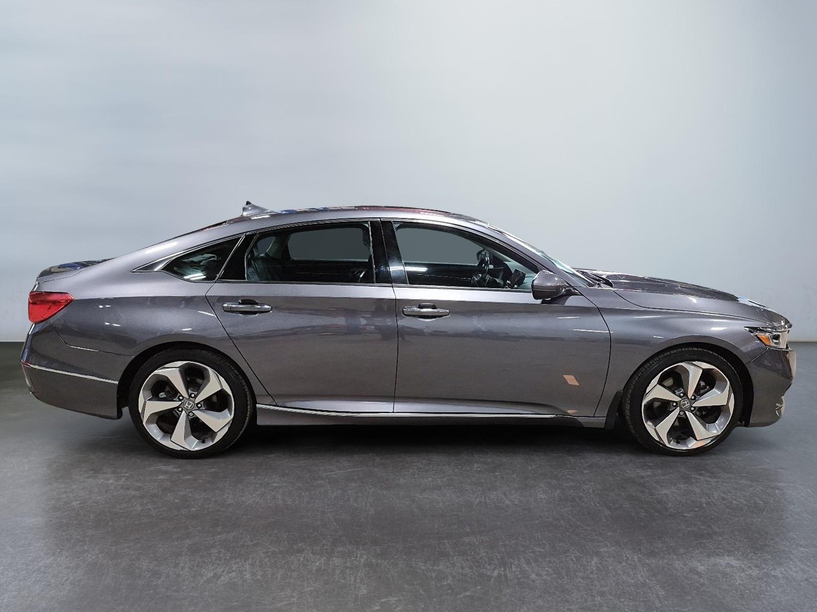 Honda Accord Touring 2020 — photo 4