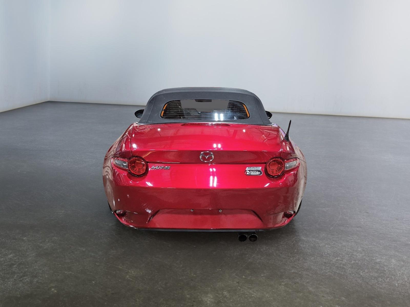 Mazda MX-5 50th Anniversary 2018 — photo 5