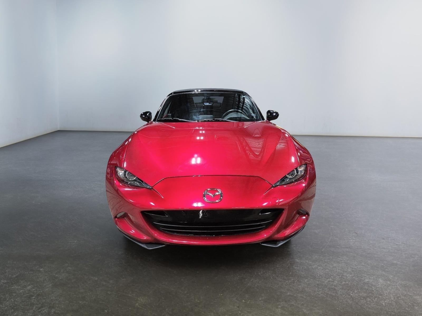 Mazda MX-5 50th Anniversary 2018 — photo 2