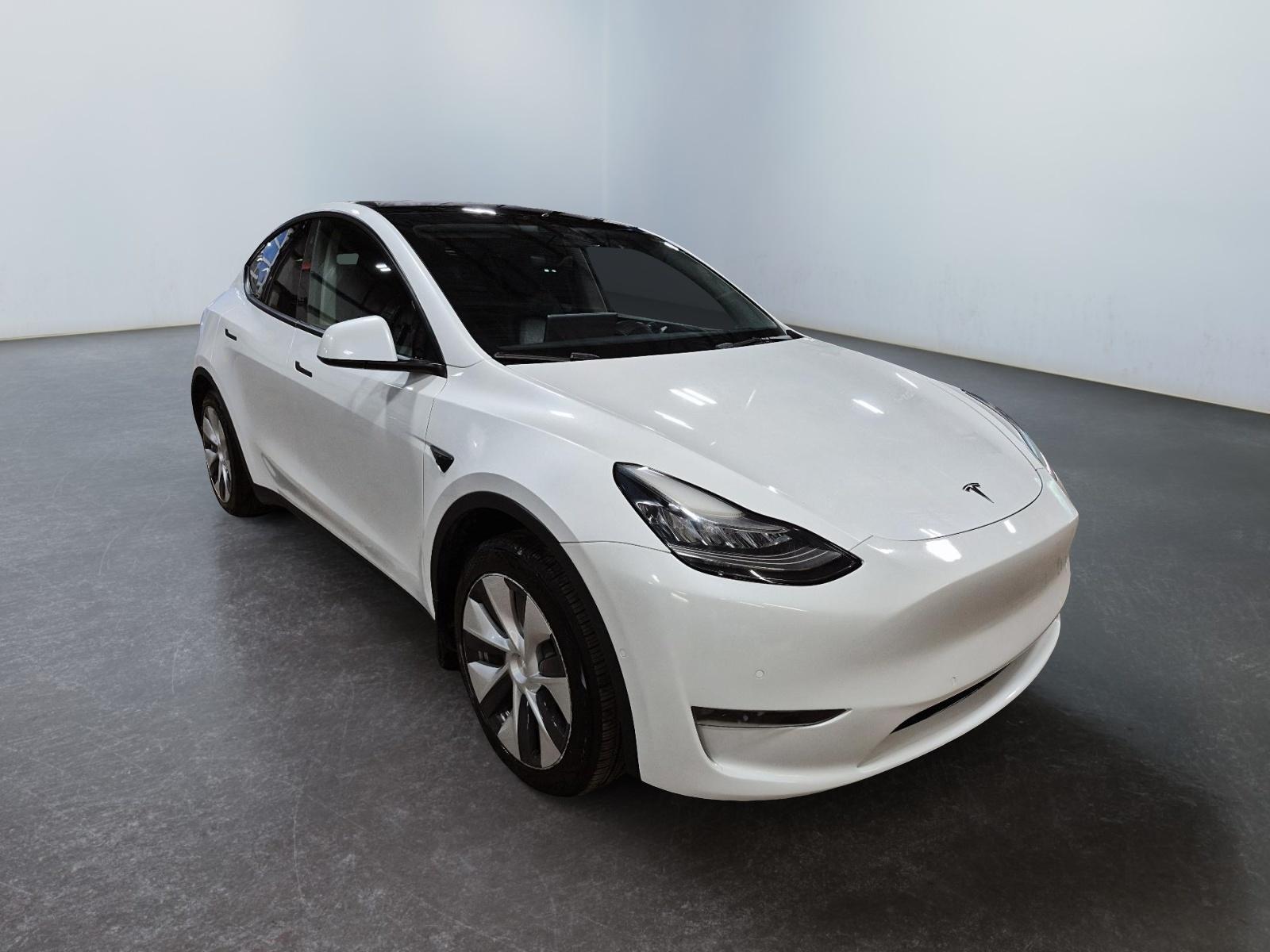Tesla Model Y Long Range Dual Mtr 2021 — photo 3