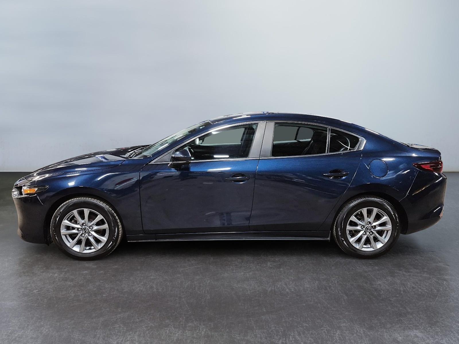 Mazda Mazda3 GS 2023 — photo 8