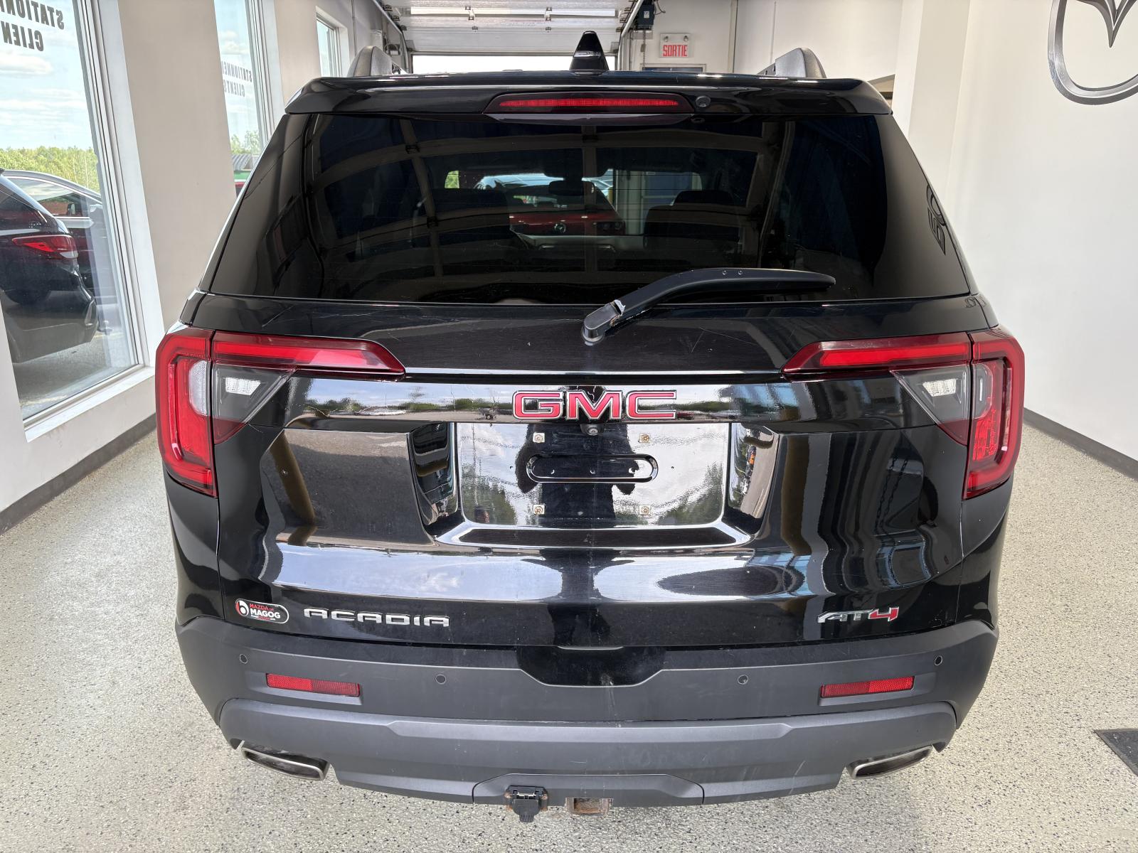 Image 3 GMC Acadia AT4 2020