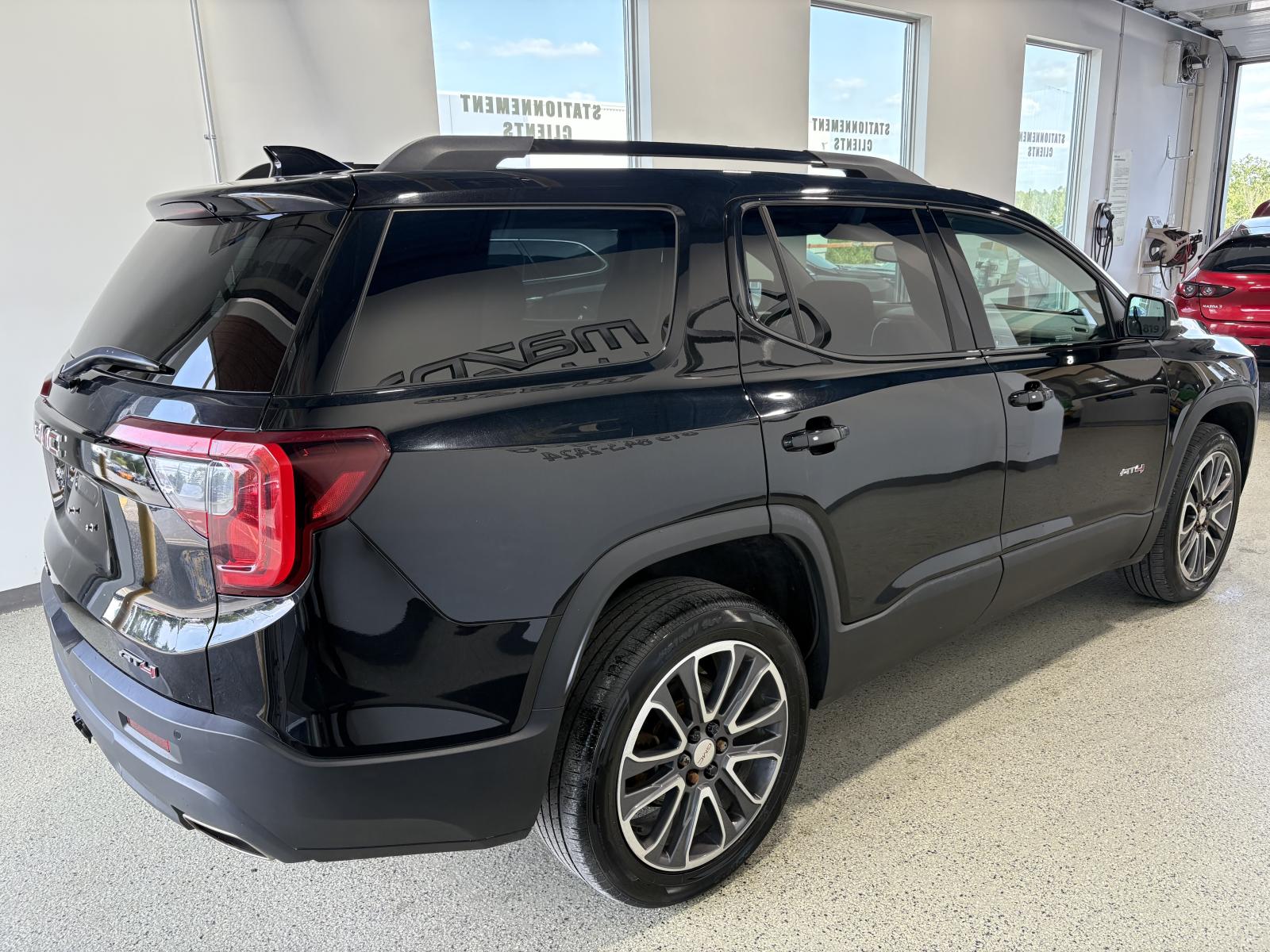 Image 4 GMC Acadia AT4 2020