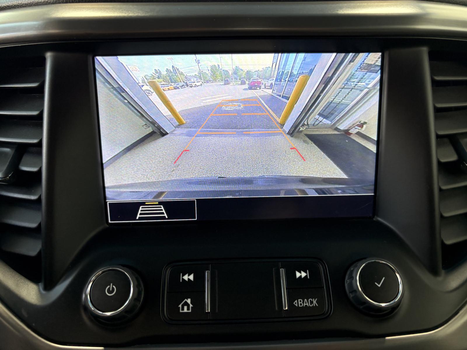 Image 19 GMC Acadia AT4 2020